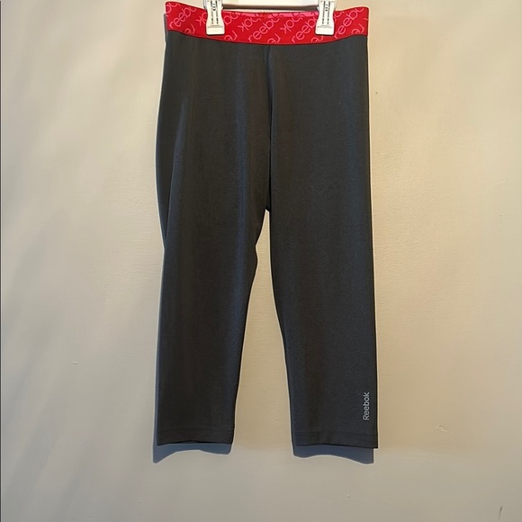 Reebok Gray and Red Leggings Athletic Fit - Picture 1 of 10